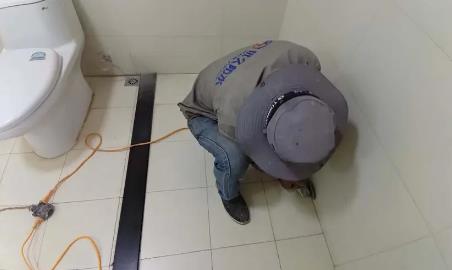 金口河卫生间补漏